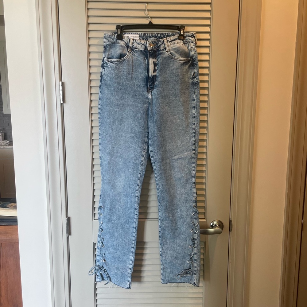 Zara Light Wash Straight Leg Jeans with Lace-Up Detail
